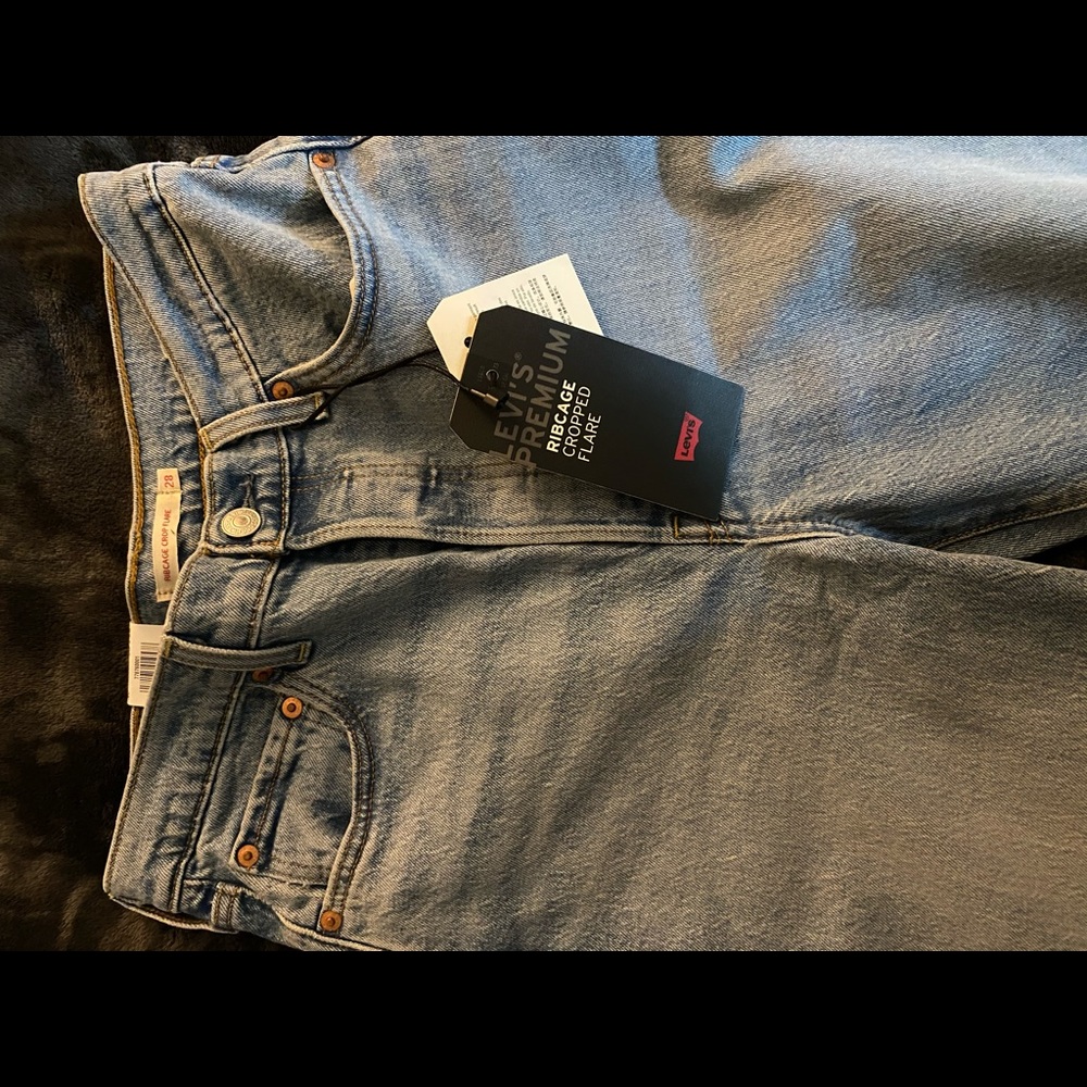 Levi’s Premium Ribcage Cropped Flare